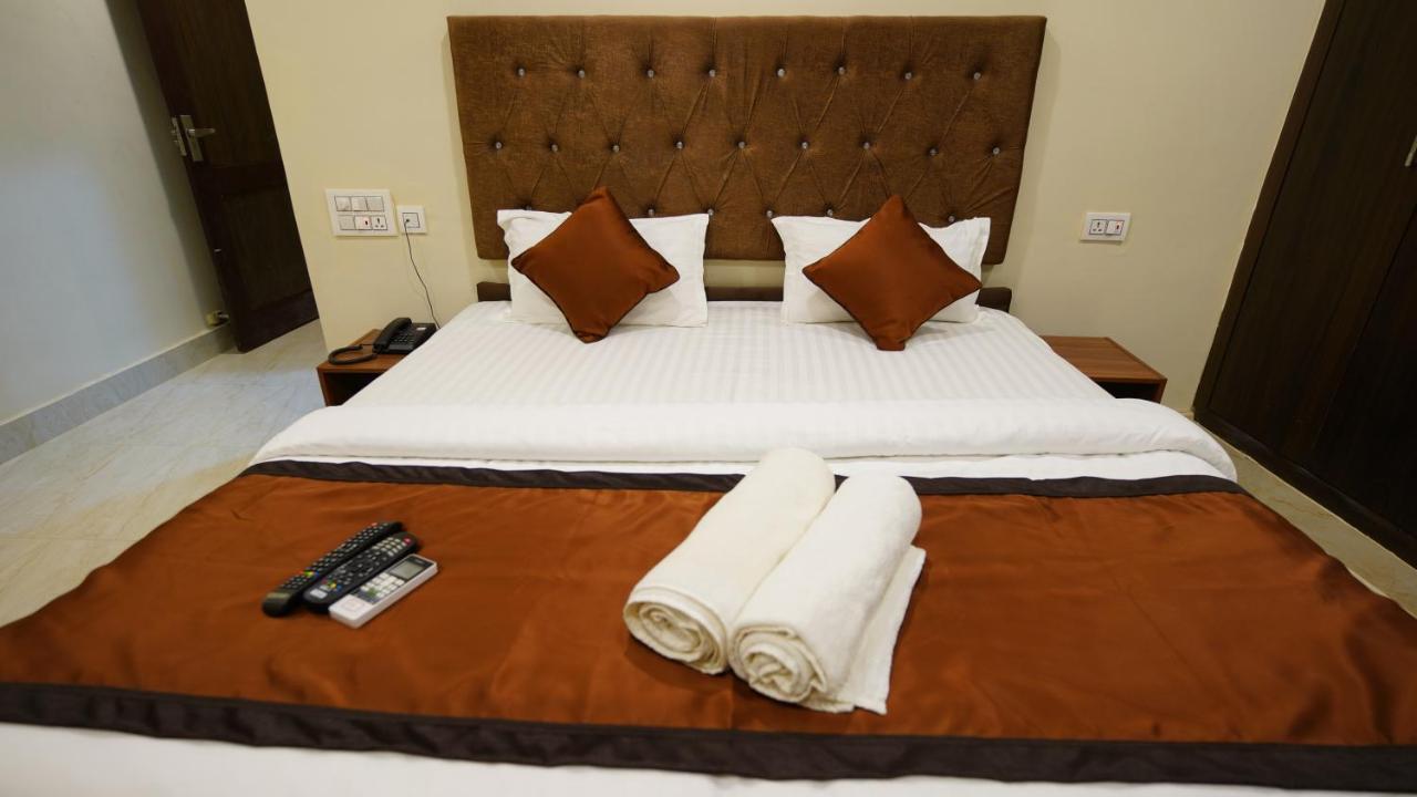 New Hotel Suhail حيدر أباد المظهر الخارجي الصورة