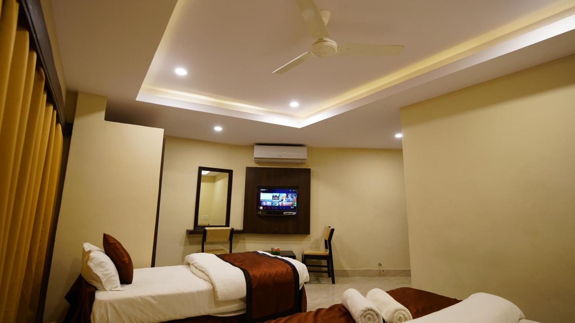 New Hotel Suhail حيدر أباد المظهر الخارجي الصورة