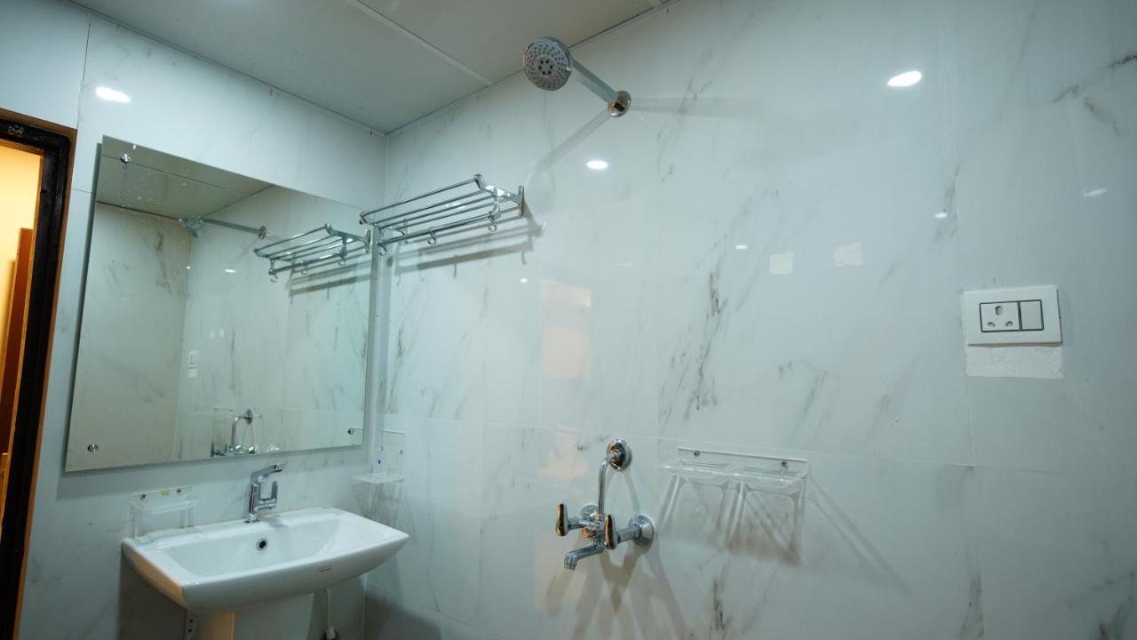 New Hotel Suhail حيدر أباد المظهر الخارجي الصورة
